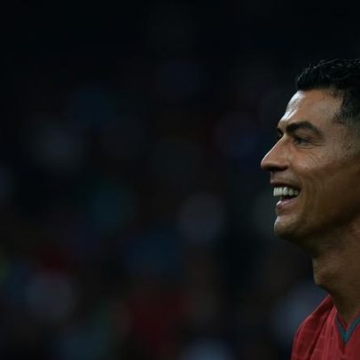 Cristiano Ronaldo diz ter superado aposentadoria após marcar contra Uzbequistão