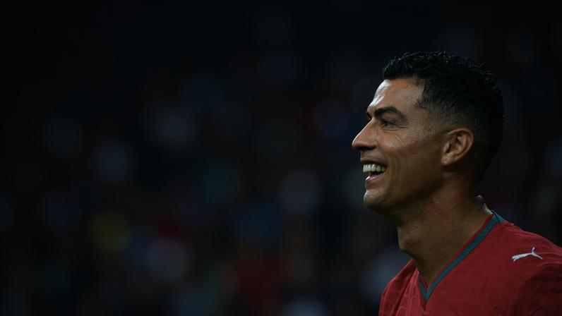 Cristiano Ronaldo durante a partida contra o Uzbequistão
