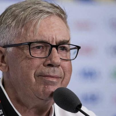Mau tempo atrasa viagem e jogadores da seleção brasileira ficam presos em avião