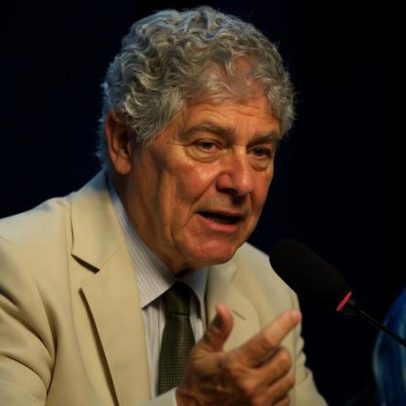 Deputado pede que Wagner siga exemplo de ex-ministro e deixe cargo de líder