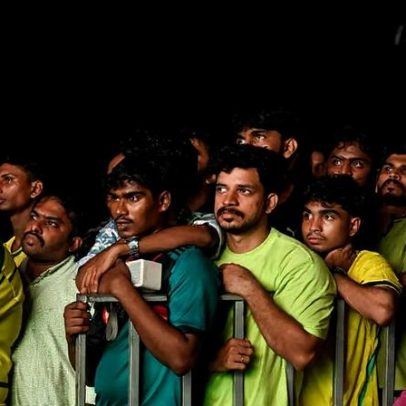Torcida brasileira mostra presença em Bangladesh, Índia e Vanuatu