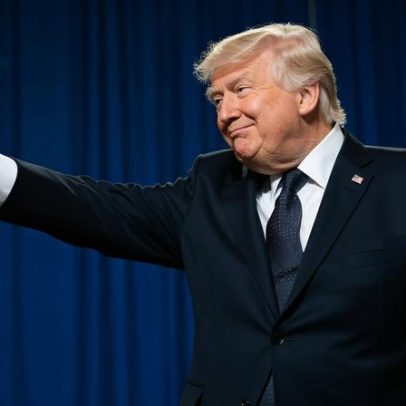 Trump ameaça veto a lei de moradia para restringir o voto