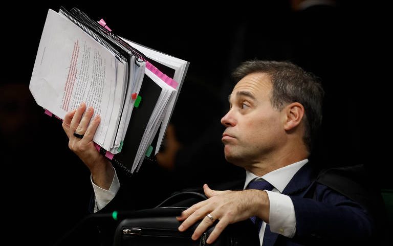 Ministro André Mendonça em sessão da Segunda Turma do STF