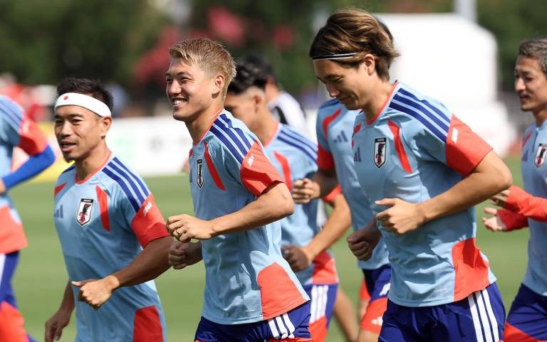 Jogadores do Japão treinam antes de duelo contra a Suécia em Dallas, no Texas