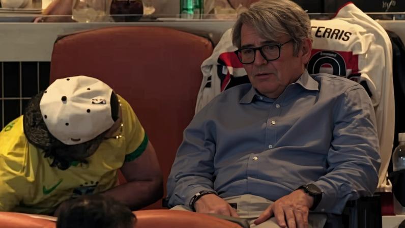Matthew Broderick curte jogo do Brasil na Copa