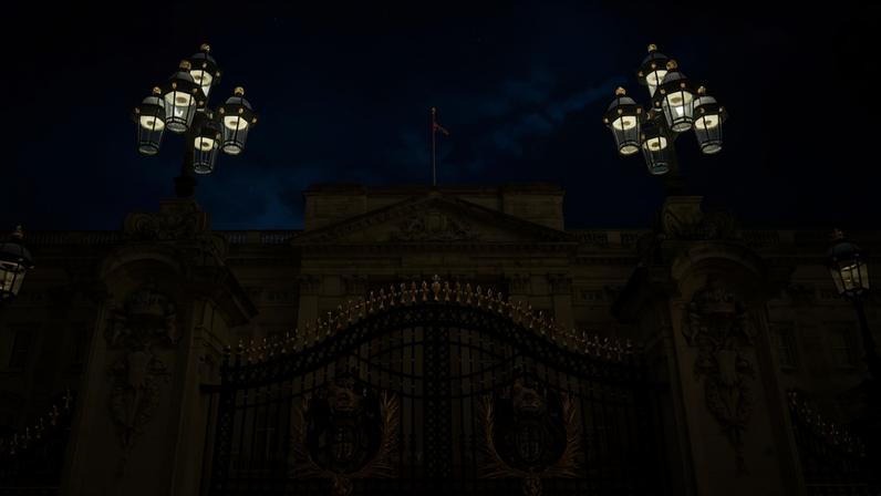 Um dos portões do Palácio de Buckingham, residência história da monarquia britânica que passa por reformas