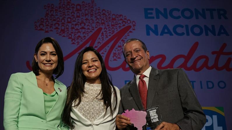 Michelle Bolsonaro, Priscila Costa e Valdemar Costa Neto durante o Encontro Nacional de Mandatárias do PL, no ano passado