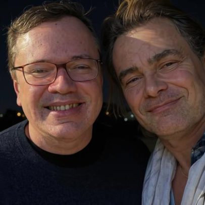 Carmo Dalla Vecchia recebe homenagem por defesa dos direitos LGBTQIAPN+ no Rio