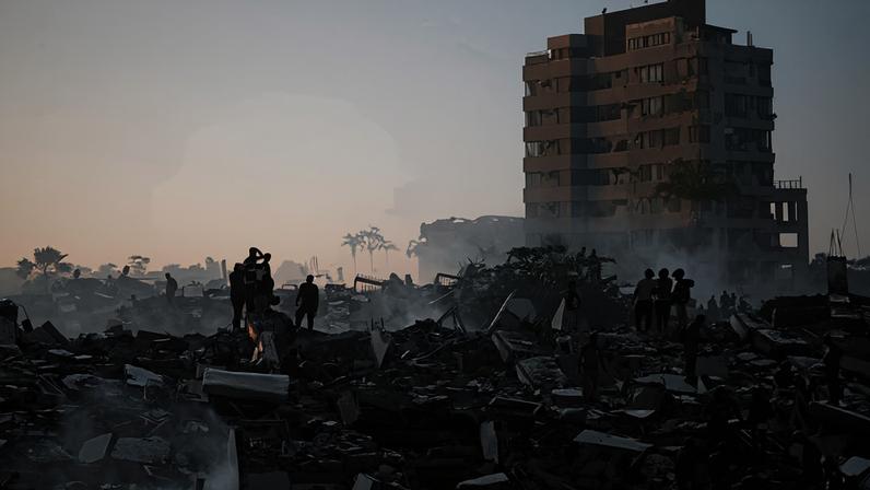 Impacto de terremotos em Caraballeda, no estado venezuelano de La Guaira