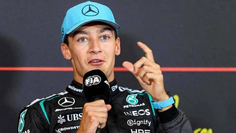 O britânico George Russell, piloto da Mercedes