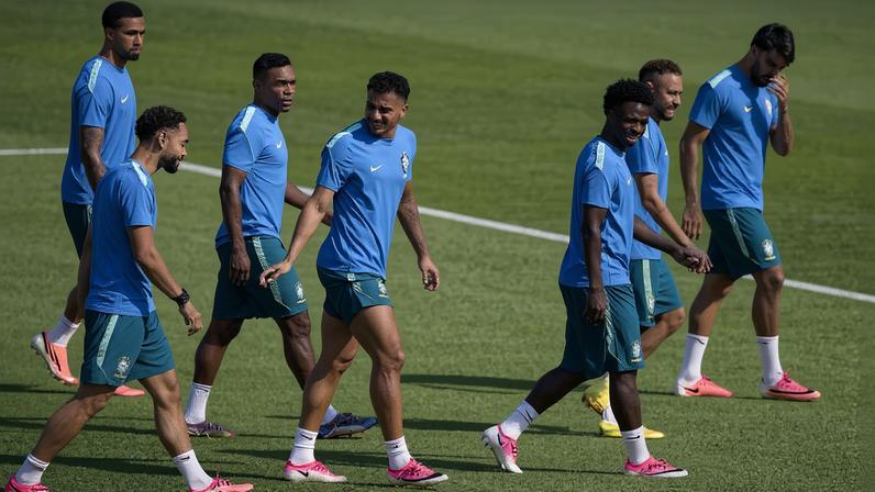 Jogadores durante treino da seleção brasileira, no Shell Energy Stadium, em Houston, no estado do Texas, nos Estados Unidos