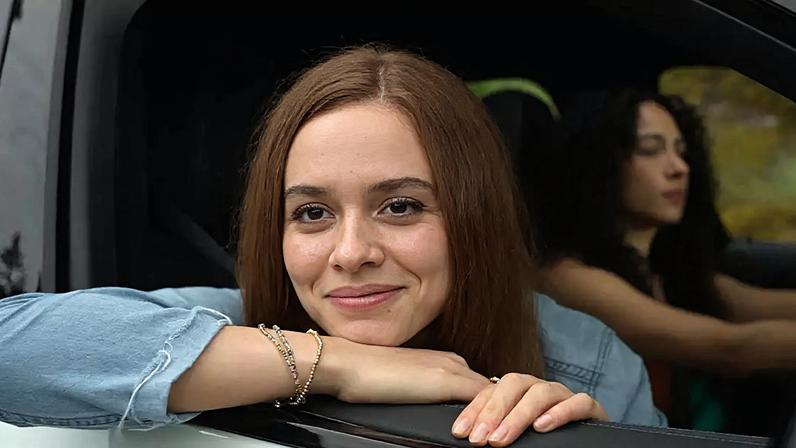 Veja a idade e as redes sociais do elenco de Depois Daquele Ano