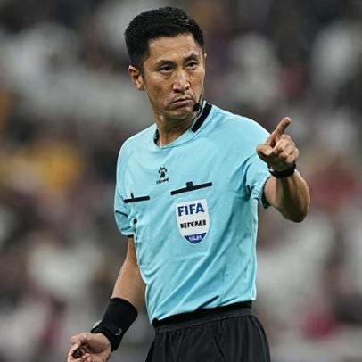 Sem time em campo, torcedores chineses apostam no árbitro da Copa do Mundo