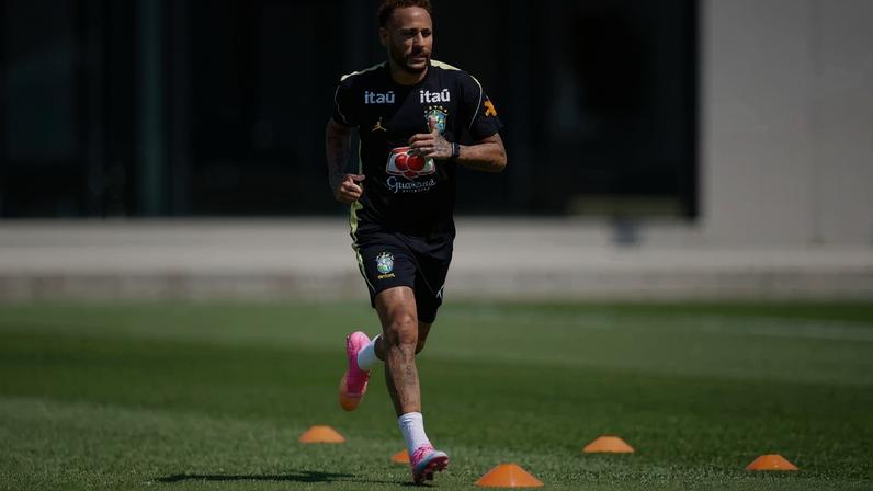Foto colorida de Neymar - Metrópoles