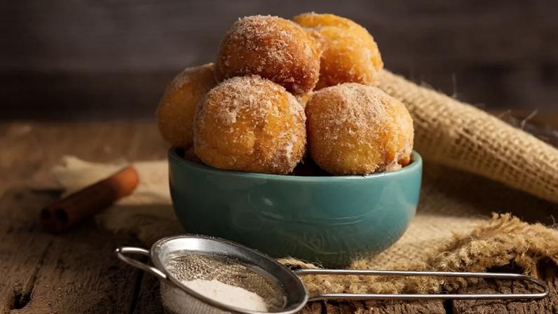 bolinho de chuva assado sem glúten.