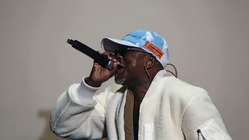 O rapper Djonga traz novo show para SP
