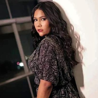 Ex-BBB Chaiany faz harmonização facial e revela mudanças
