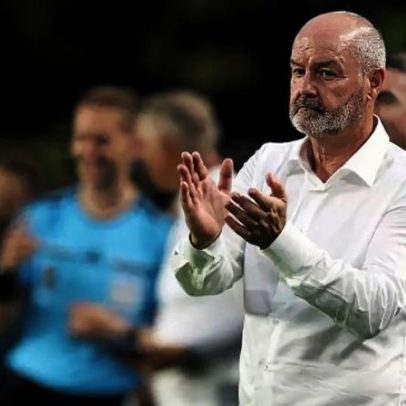 Técnico da Escócia lamenta atuação contra o Brasil