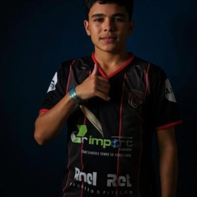 Cauê enfrenta cirurgia enquanto luta pelo sonho de ser jogador de futebol