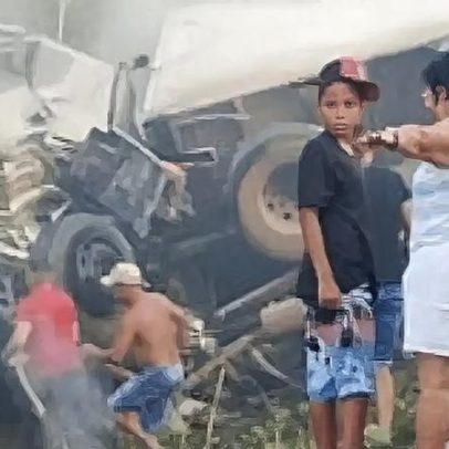 Acidente na BR-116, na Bahia, deixa 16 mortos da mesma família