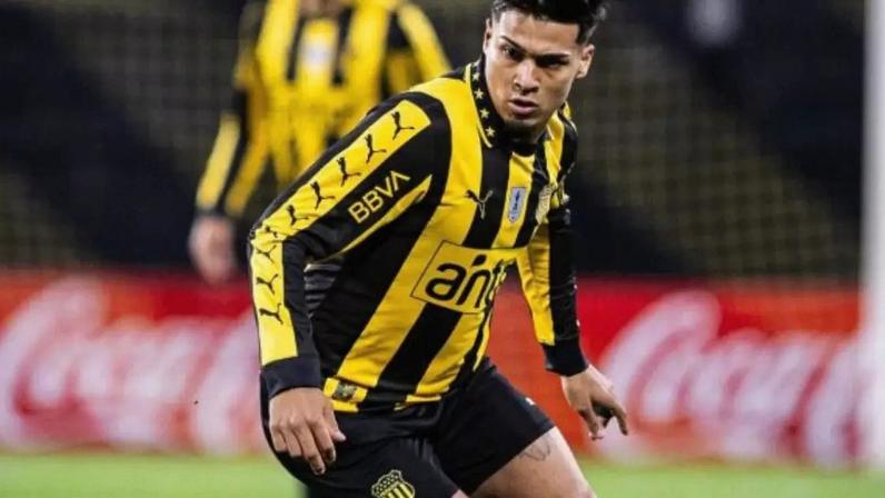 Arezo tem 21 gols em 47 jogos pelo Peñarol –