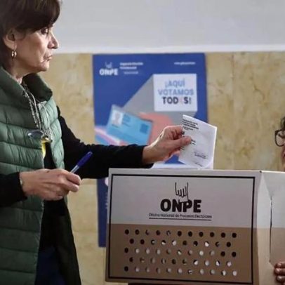 Início da contagem do 2º turno aponta empate entre Fujimori e Sánchez