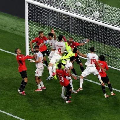 Imprensa mundial repercute drama do Egito e decisão do VAR contra o Irã