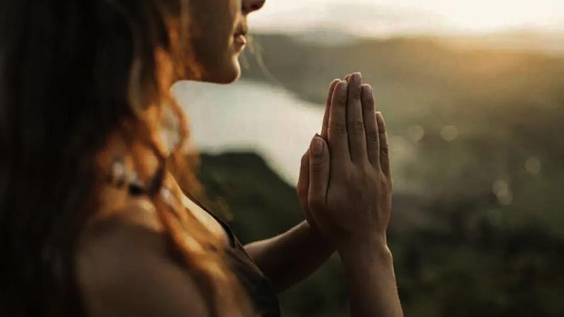 Oração da manhã busca paz e proteção para o dia