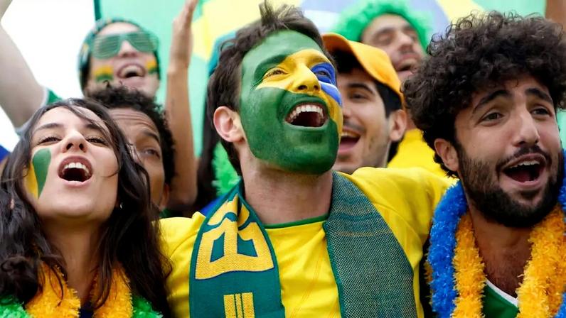 Entenda, sob a ótica da psicologia, por que a Copa do Mundo fortalece o sentimento de pertencimento e cria uma poderosa experiência coletiva