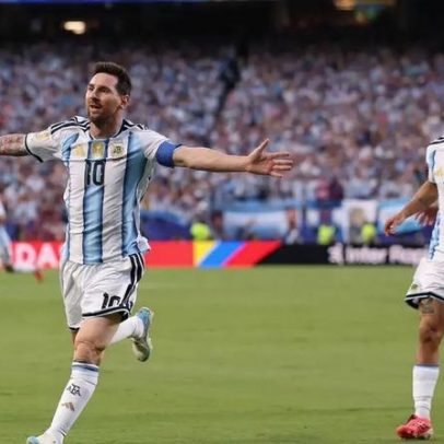 Messi quebra tendência e se destaca com detalhe único entre argentinos