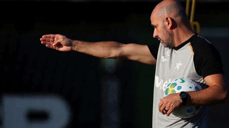 Franclim Carvalho em treino do Botafogo no CT Lonier –