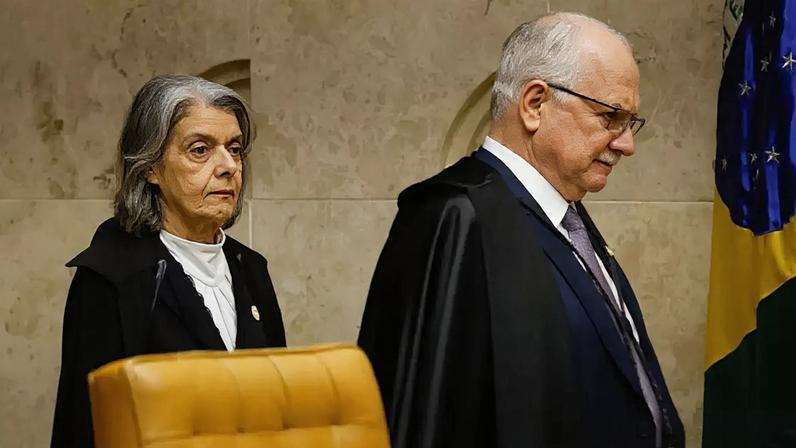 O ministro Fachin e a ministra Cármen Lúcia, relatora do Código de Ética para o STF, participaram de evento do STJ
