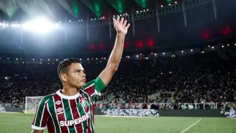 Thiago Silva assinou contrato até o fim de 2026 –