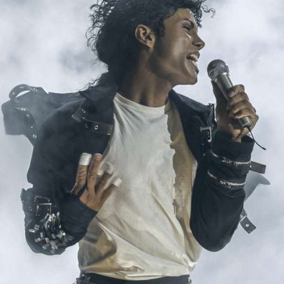 Michael disponível online ainda pode bater US$ 1 bilhão de bilheteria