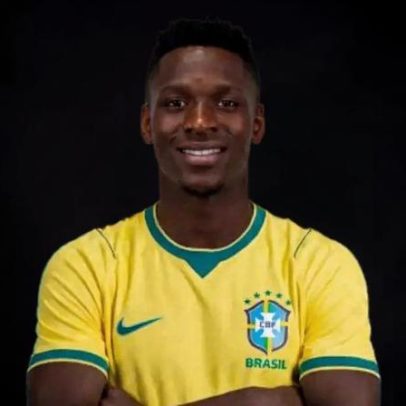 Ancelotti anuncia Luiz Henrique entre seus eleitos