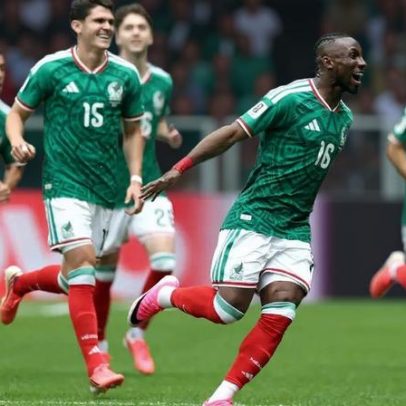 Gol de Quiñones é o terceiro mais rápido na estreia de um anfitrião em Copas