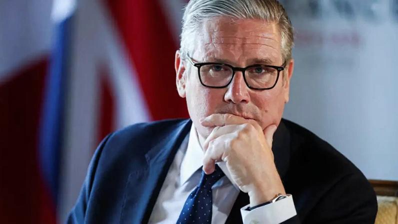 O primeiro-ministro do Reino Unido, Keir Starmer, durante a cúpula do G7 em Evian, na França.
