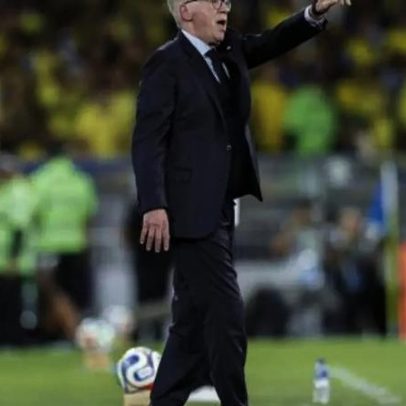 Carlo Ancelotti mantém bom humor mesmo sob pressão