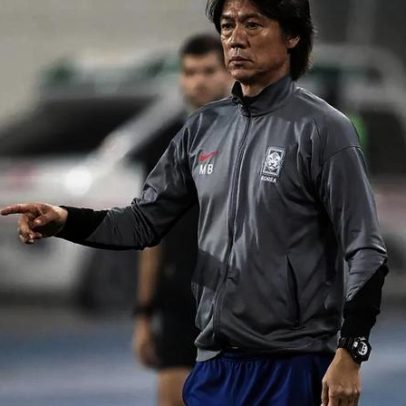 Técnico sul-coreano deixa cargo após críticas do presidente
