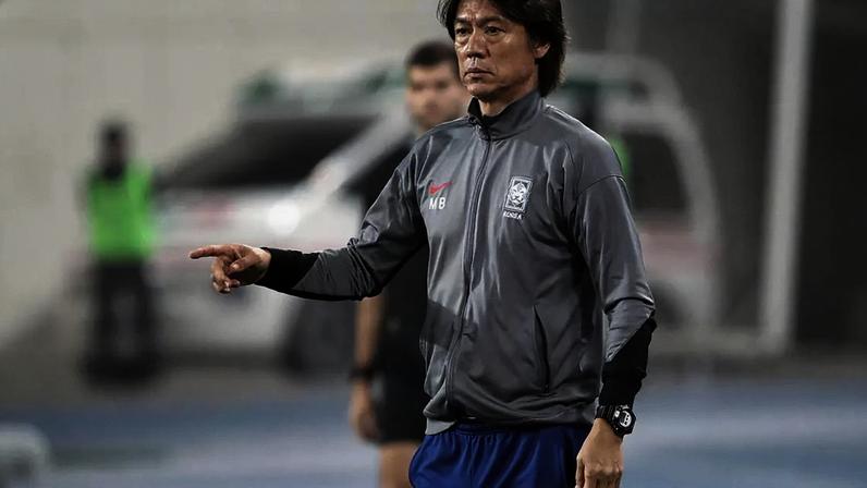 Hong Myung-Bo pediu demissão depois de muitas críticas –