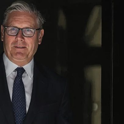 Starmer pondera futuro político enquanto Burnham segue para Westminster