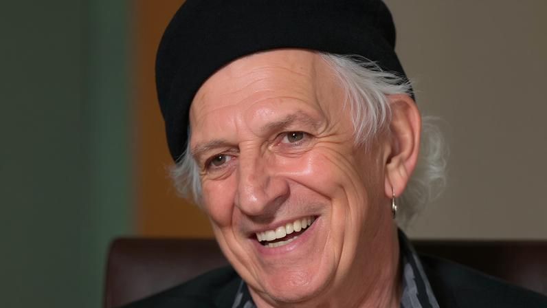 Aos 82 anos, Keith Richards revela por que continua tocando com os Rolling Stones