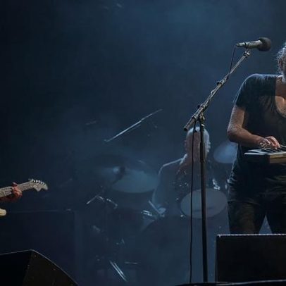 Radiohead volta aos palcos após reconciliação, revela Ed O'Brien