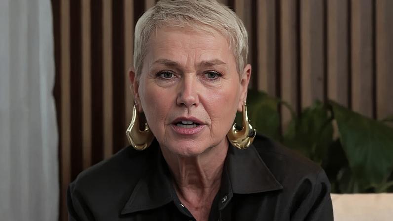 Xuxa desabafa sobre rumores de pacto