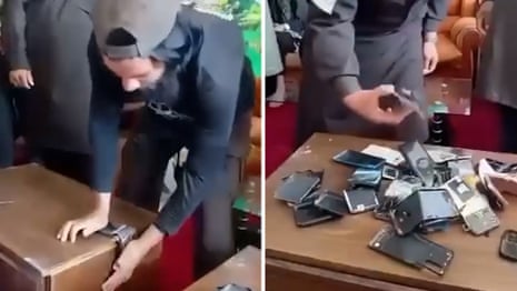 Talibã impõe proibição de smartphones; autoridades aparecem destruindo aparelhos