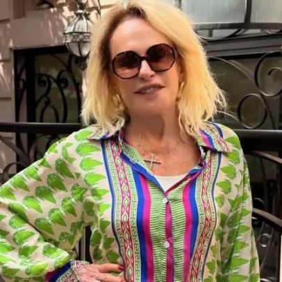 Ana Maria Braga troca look conjunto estampado por blazer bordado em Nova York