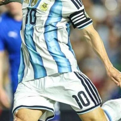 Argentina vence Islândia em amistoso com gols de Messi e Flaco López