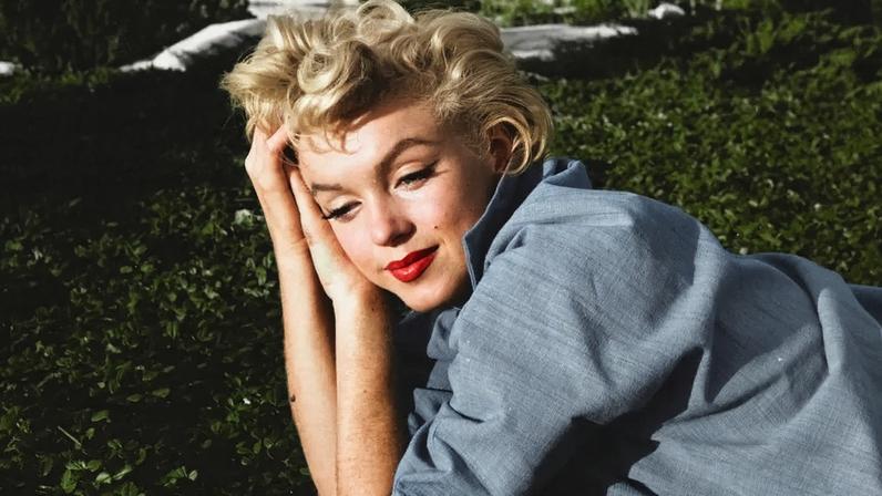 Nascida em 1° de junho de 1926, Marilyn Monroe foi encontrada morta em sua casa em Los Angeles, nos Estados Unidos, na madrugada de 4 para 5 de agosto de 1962
