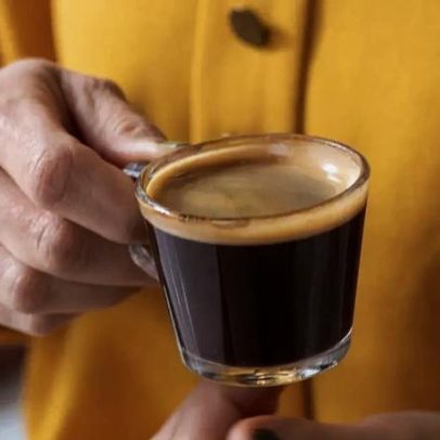 O que acontece com o corpo ao parar de tomar café diariamente