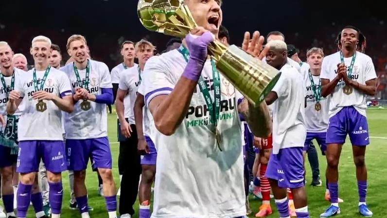 Karviná foi rebaixado três semanas depois de conquistar o título – Divulgação/MFK Karviná